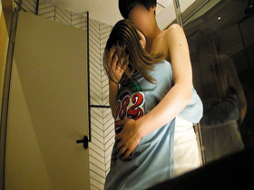 彼女は、常にちんちん舐めてないと落ちつかない　僕の『ペロフレ（ペロペロフレンズ）』です。　サンプル画像13